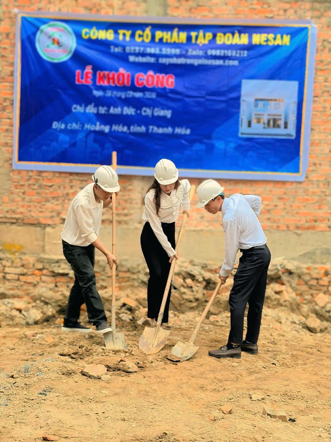 Một dấu mốc quan trọng, mở đầu cho hành trình kiến tạo không gian sống mơ ước 💫Kính chúc gia đình anh chị thi công thuận lợi – vạn sự hanh thông – sớm về nhà mới an khang, hạnh phúc ❤️